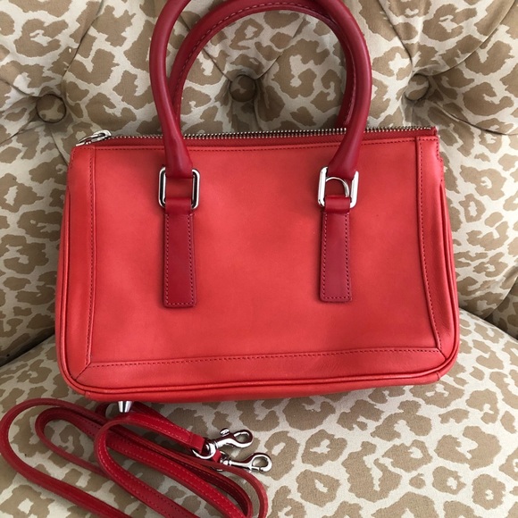 Red leather Coach mini handbag - Picture 2 of 7